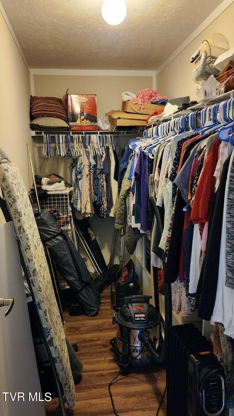 Elizabethton, Tennessee 37643, United States, 3 Bedrooms Bedrooms, ,2 BathroomsBathrooms,Residential,Pending,57861