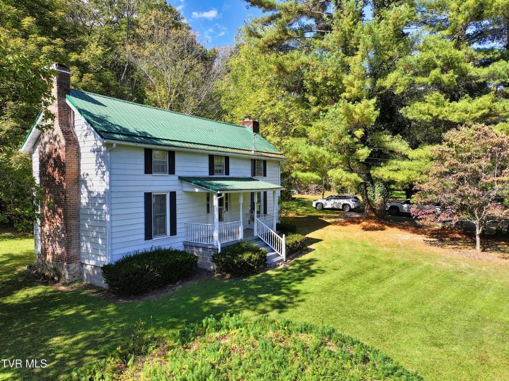 Photo of 492 Daw Road Road, Raven, VA 24639 (MLS # 9986648)