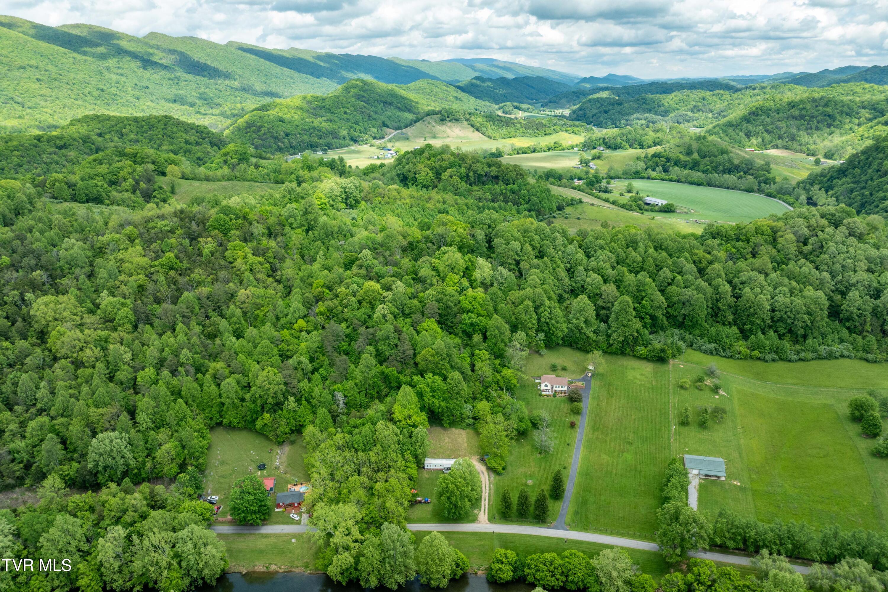 4383 Swinging Bridge Road Road, Mendota, Virginia image 5