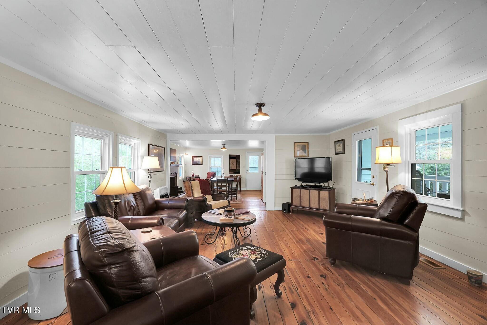 736 Shelleys Road, Bristol, Virginia image 30