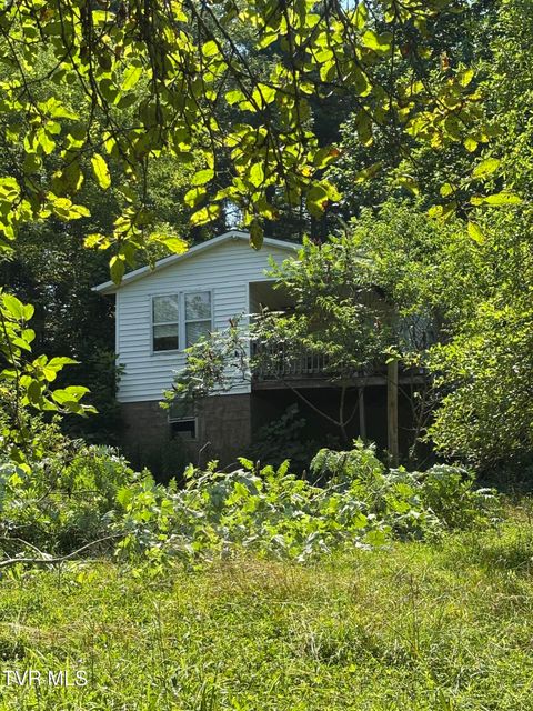 Homes For Sale - 1481 Pleasant Valley Road<br/> Johnson County, Mountain City, TN 37683
