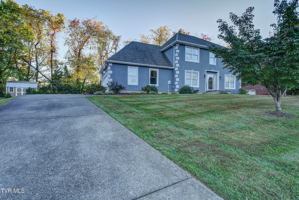 Photo of 3424 Berkshire Circle, Johnson City, TN 37604 (MLS # 9987440)