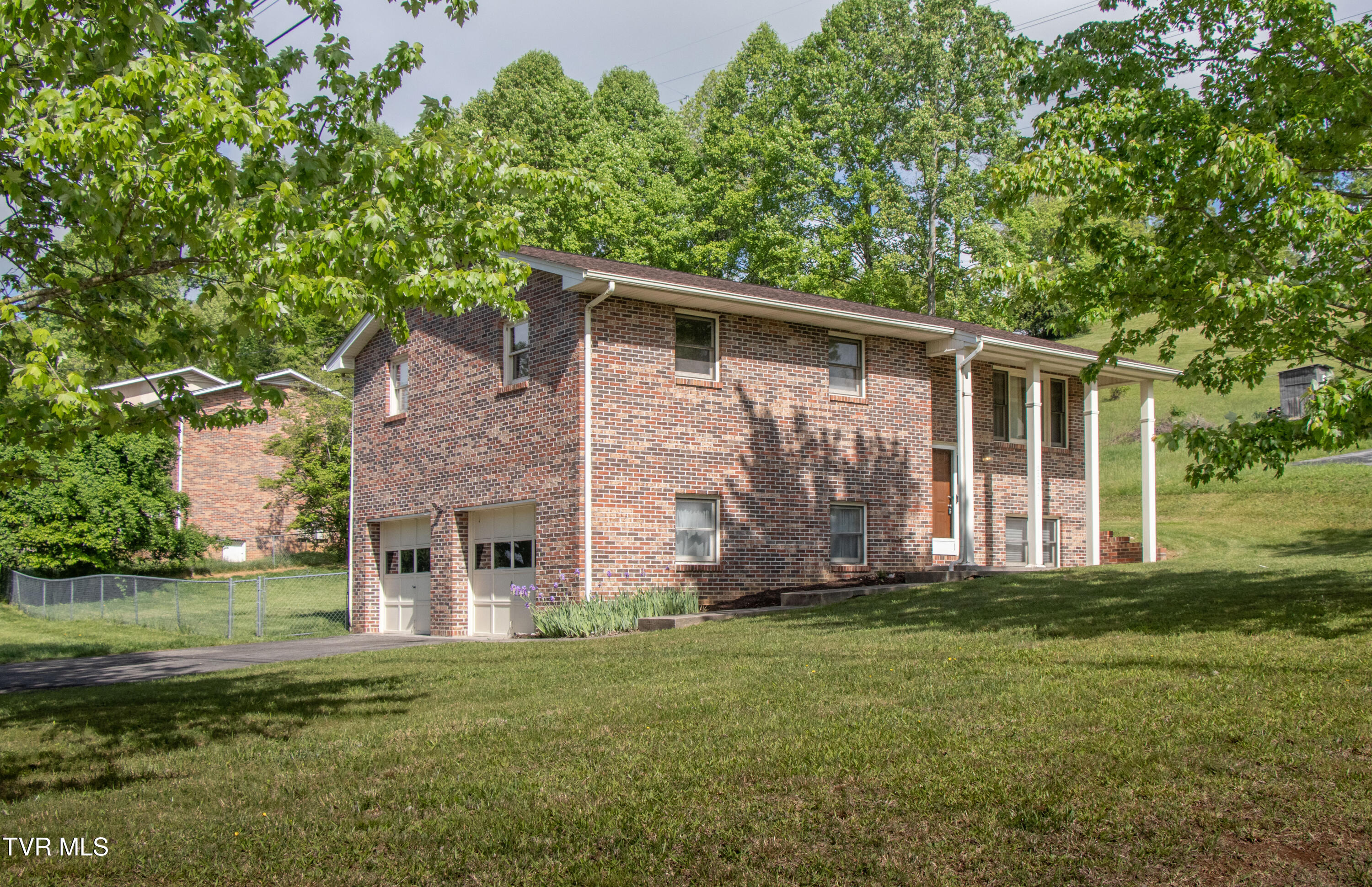 22234 Pinebrook Drive