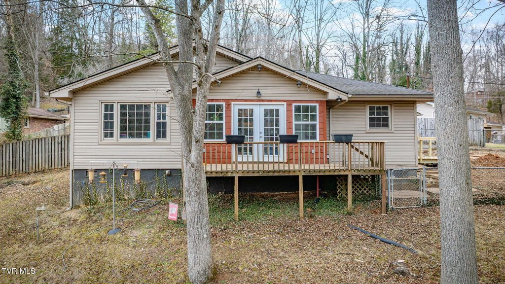 Photo of 505 Evergreen Road, Kingsport, TN 37663 (MLS # 9989557)