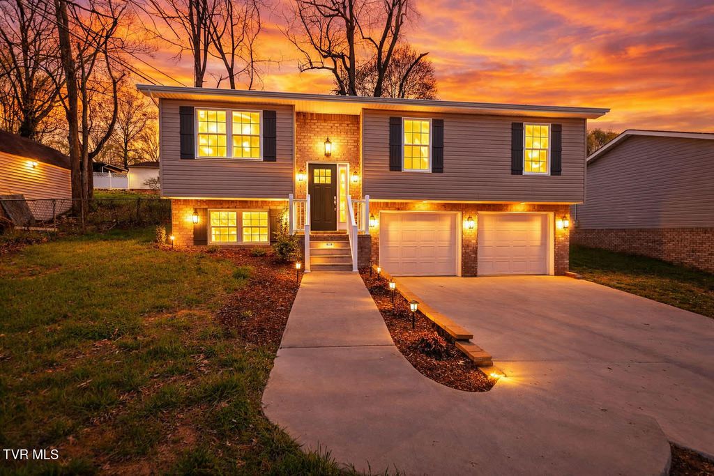 Photo of 1950 Stone Drive, Kingsport, TN 37660 (MLS # 9993311)