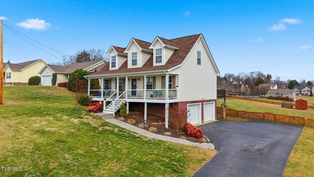 Photo of 304 Caden Way, Piney Flats, TN 37686 (MLS # 9989946)