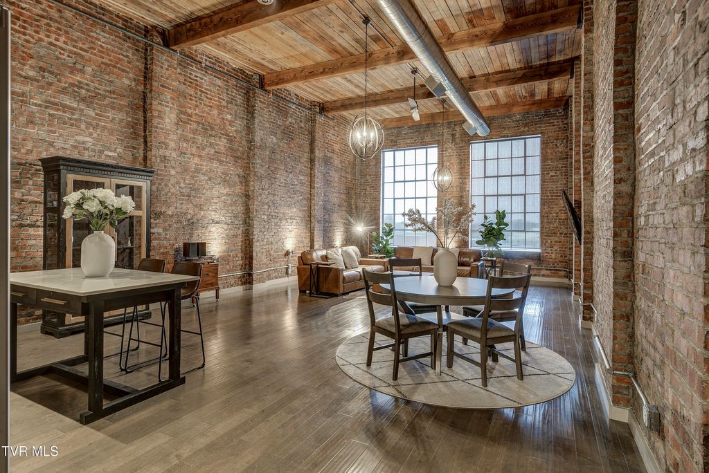 Photo of 809 State Street #302, Bristol, VA 24201 (MLS # 9987838)