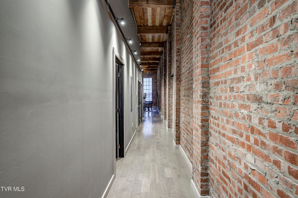 Photo of 809 State Street #302, Bristol, VA 24201 (MLS # 9987838)