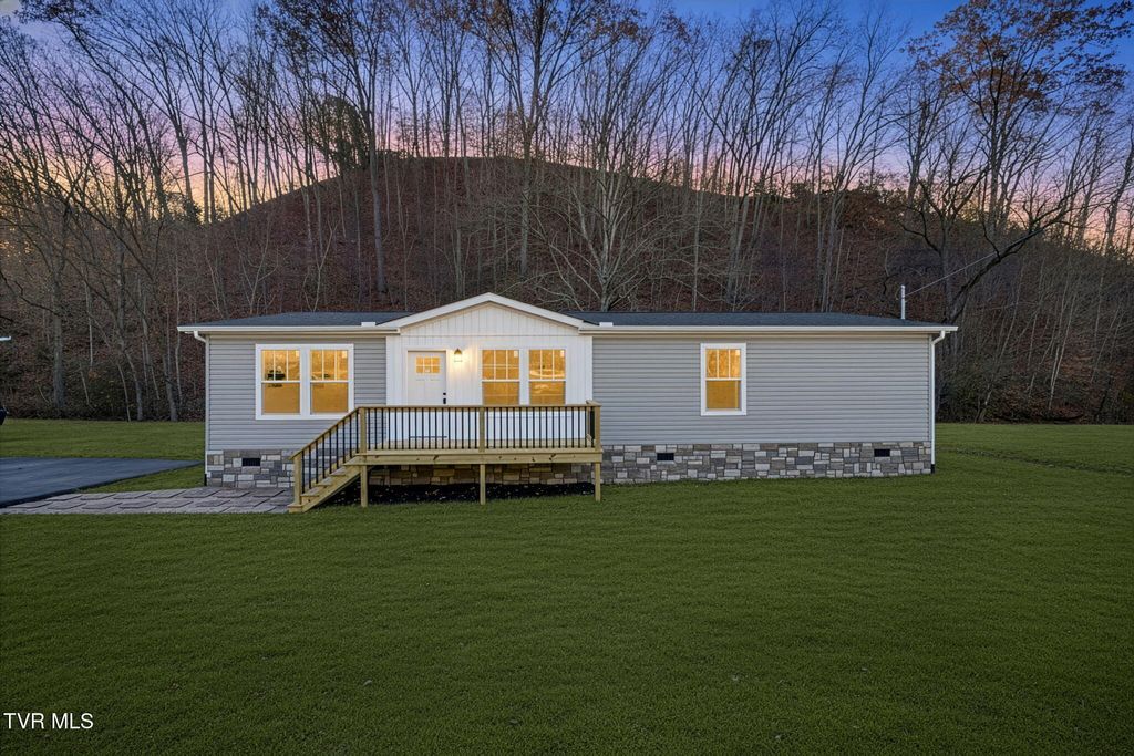 Photo of 864 Bell Ridge Road, Kingsport, TN 37660 (MLS # 9988530)
