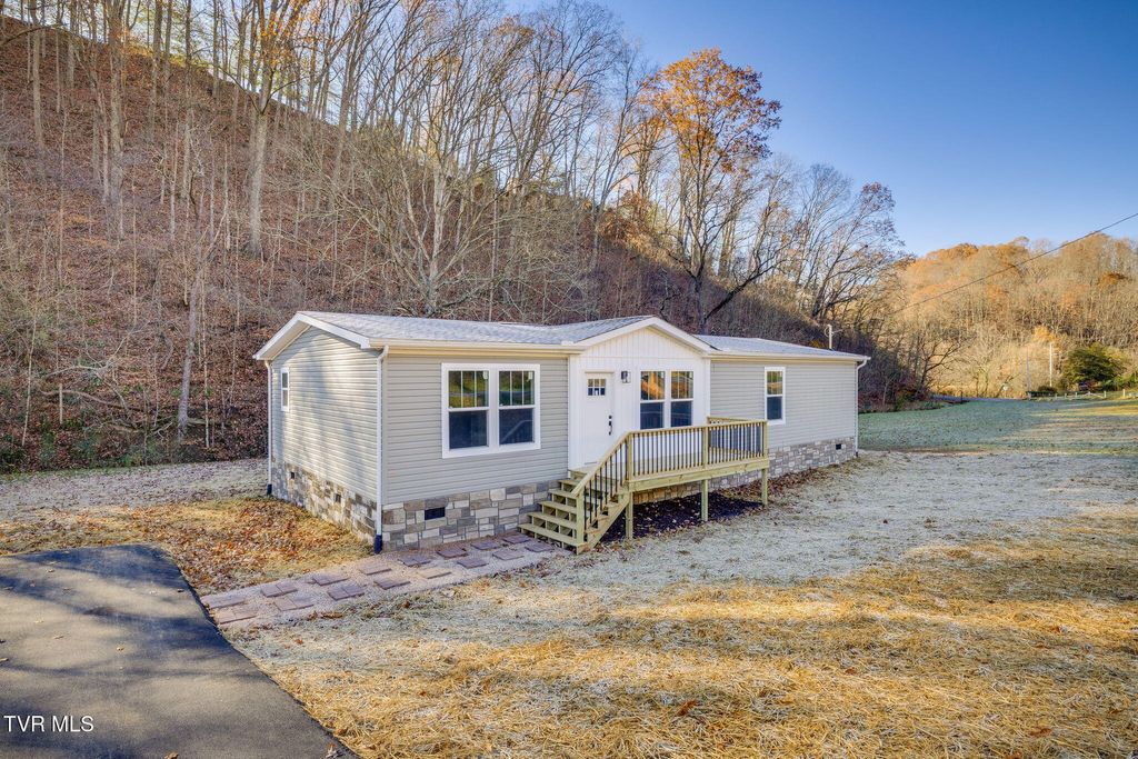 Photo of 864 Bell Ridge Road, Kingsport, TN 37660 (MLS # 9988530)