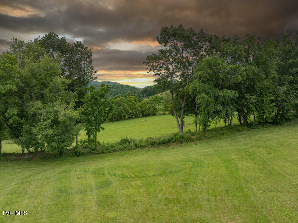 28 Dry Hill Road, Butler, Tennessee image 4