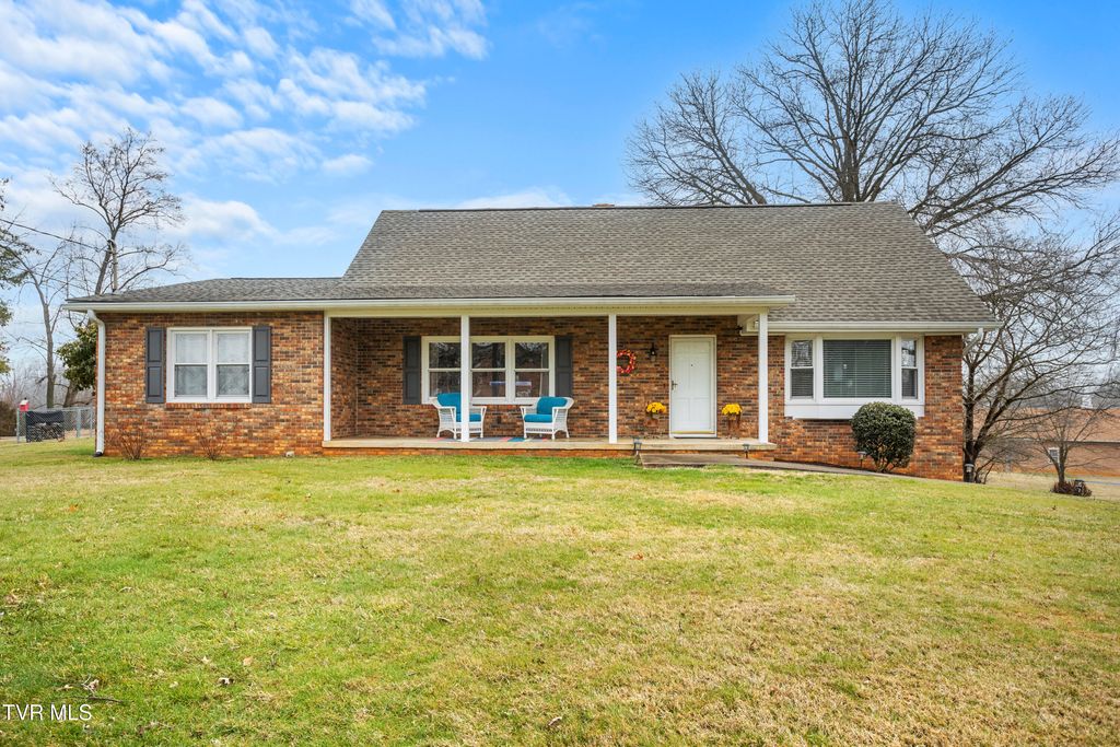 Photo of 2112 Knob Creek Road, Johnson City, TN 37604 (MLS # 9990845)