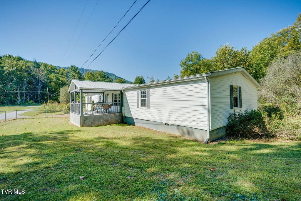 Photo of 220 Falls Road, Hampton, TN 37658 (MLS # 10001749)