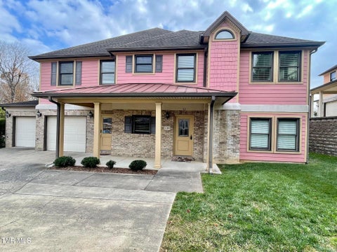 Homes For Sale - 136 Westshore Pointe Pt<br/> Johnson City, TN 37601