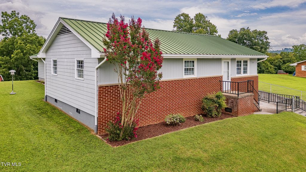 Photo of 3519 Rustic Hills Drive, Kingsport, TN 37660 (MLS # 9998528)
