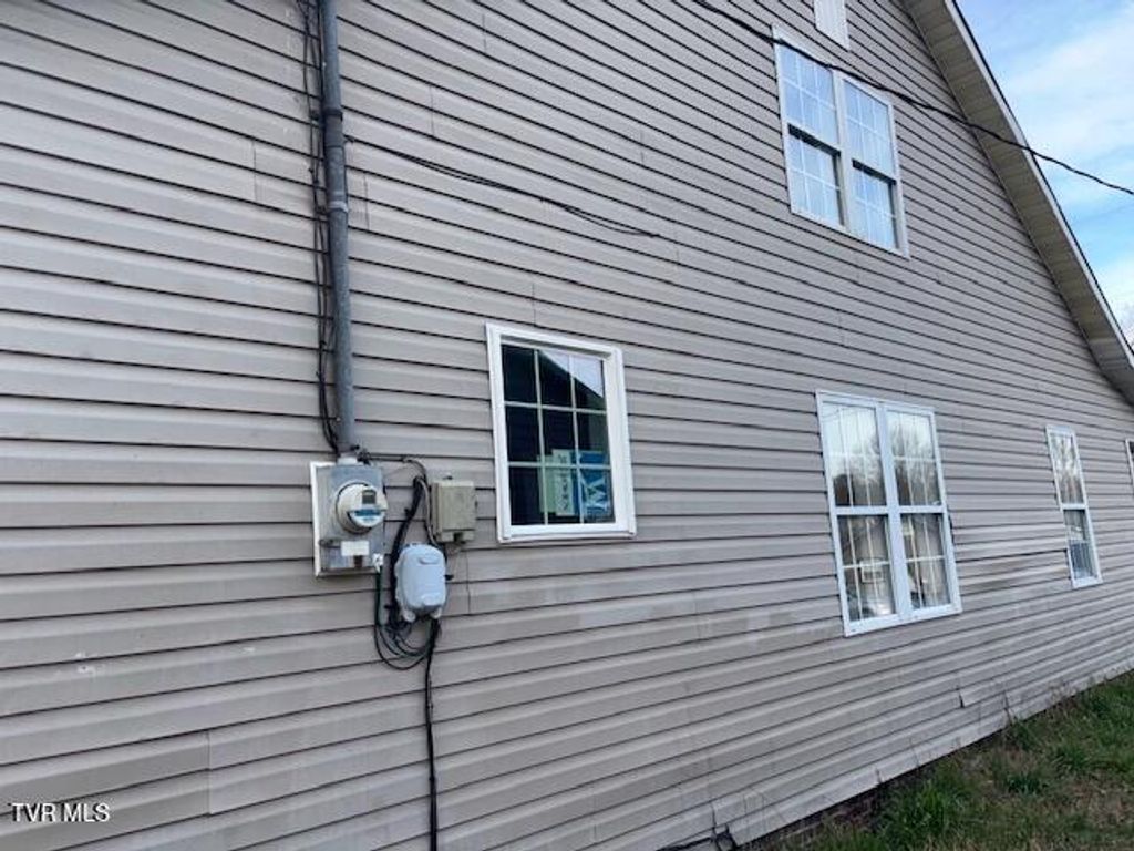 Photo of 1129 Cherry Street, Kingsport, TN 37660 (MLS # 9992504)