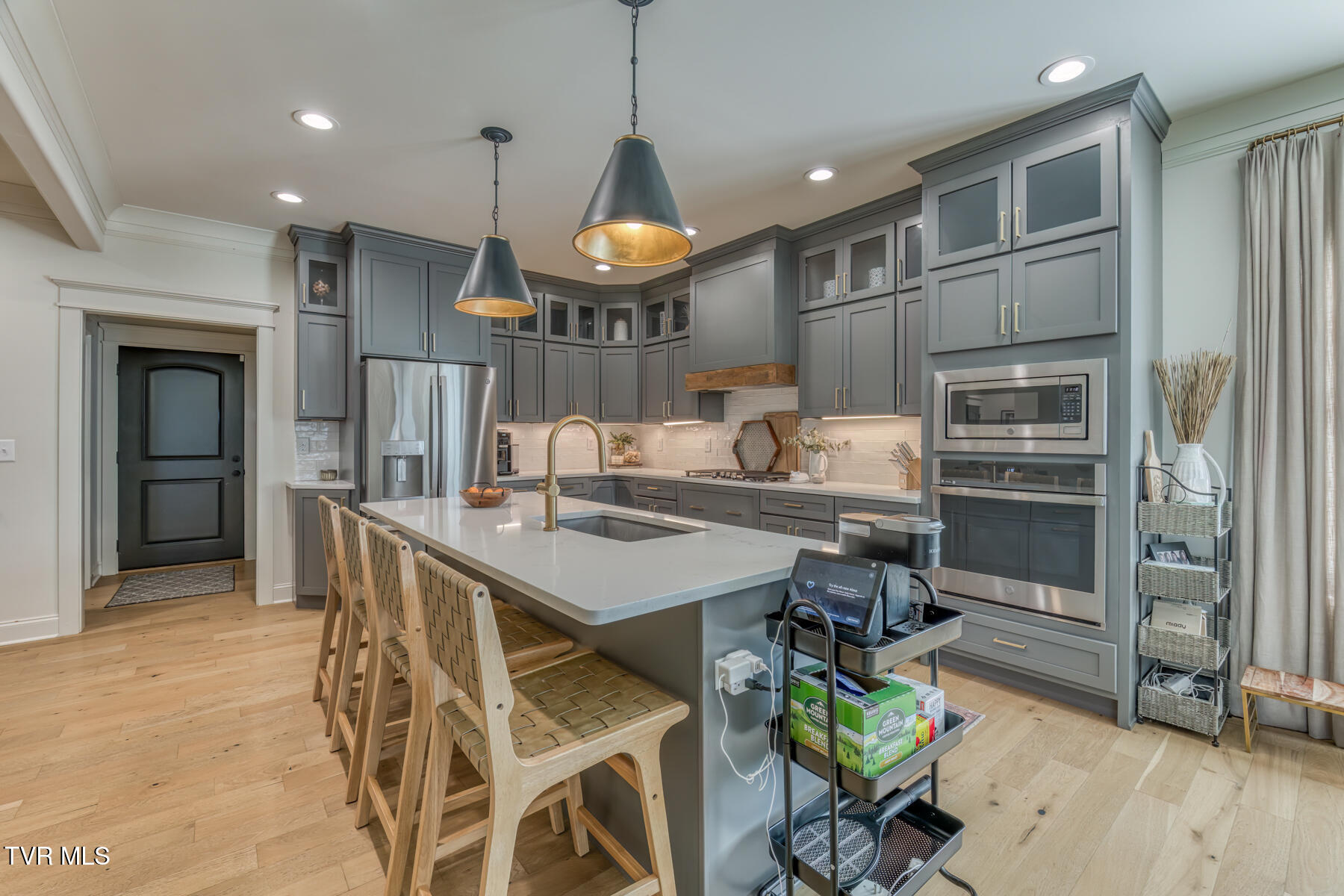 Johnson City, Tennessee 37601, United States, 5 Bedrooms Bedrooms, ,5 BathroomsBathrooms,Residential,Active,228949