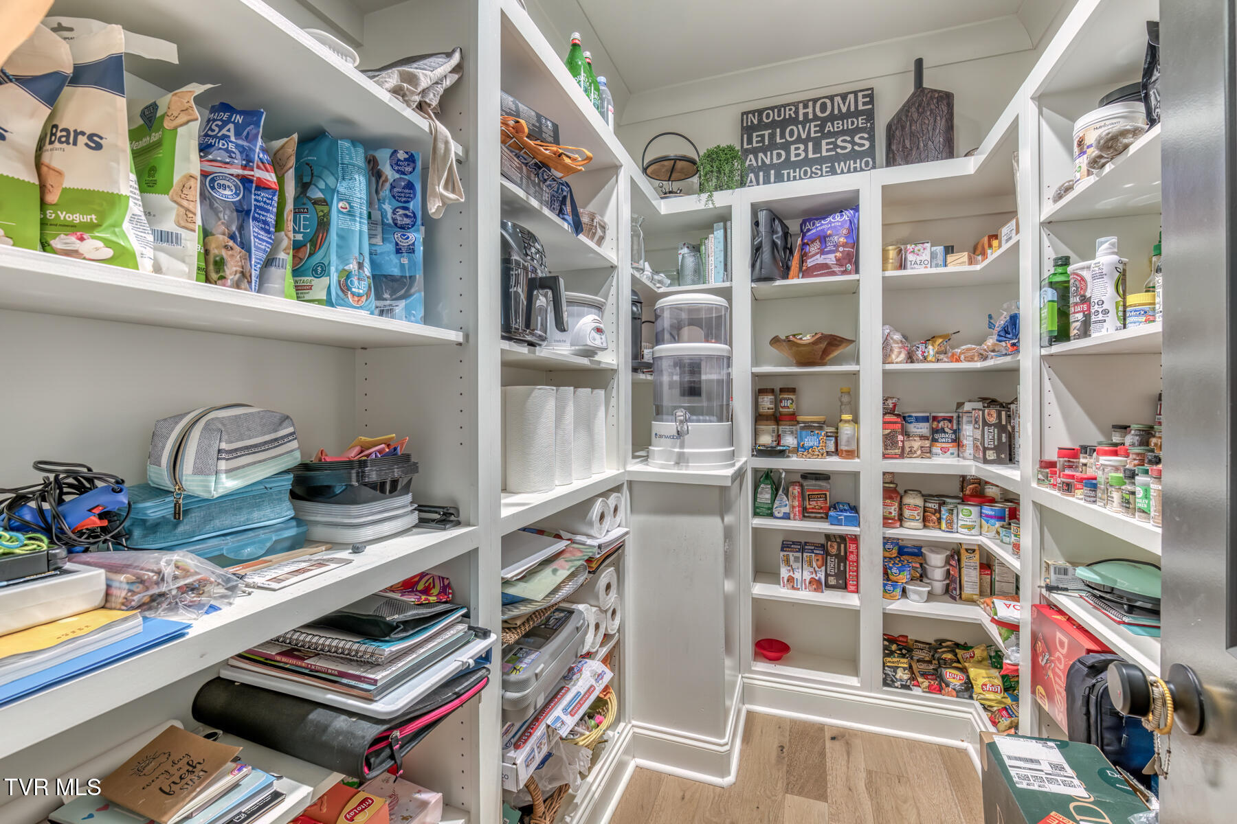 Johnson City, Tennessee 37601, United States, 5 Bedrooms Bedrooms, ,5 BathroomsBathrooms,Residential,Active,228949