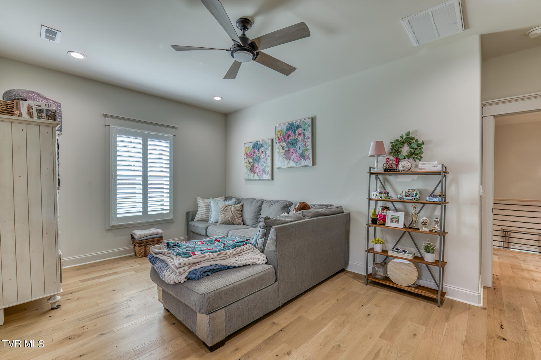 Johnson City, Tennessee 37601, United States, 5 Bedrooms Bedrooms, ,5 BathroomsBathrooms,Residential,Active,228949