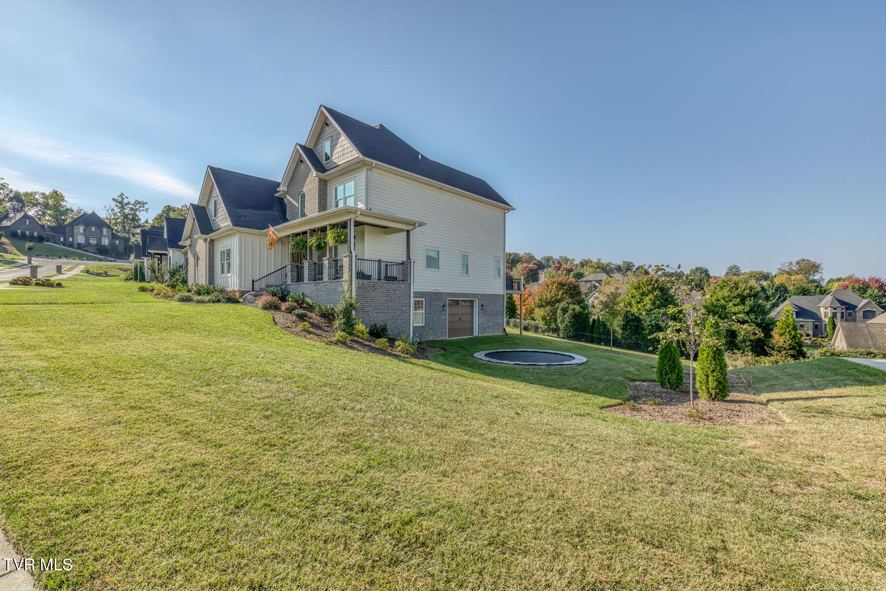 Johnson City, Tennessee 37601, United States, 5 Bedrooms Bedrooms, ,5 BathroomsBathrooms,Residential,Active,228949