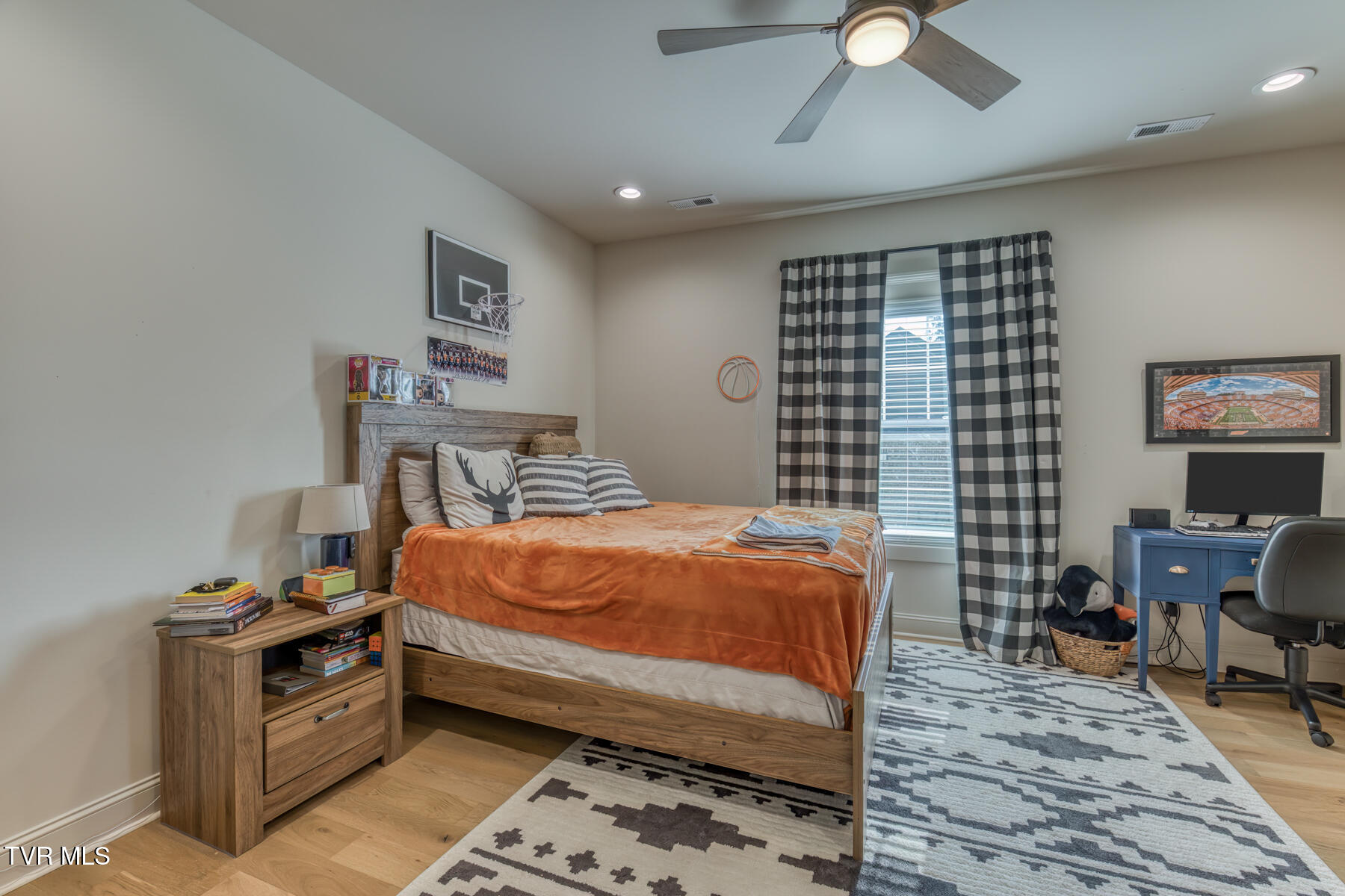 Johnson City, Tennessee 37601, United States, 5 Bedrooms Bedrooms, ,5 BathroomsBathrooms,Residential,Active,228949