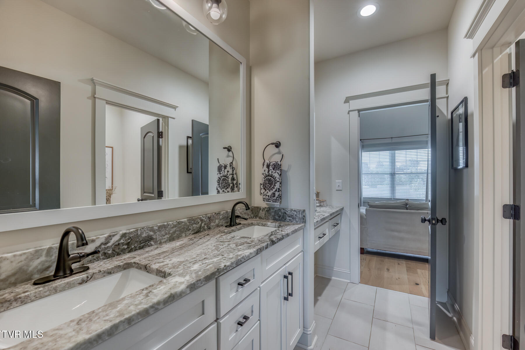 Johnson City, Tennessee 37601, United States, 5 Bedrooms Bedrooms, ,5 BathroomsBathrooms,Residential,Active,228949