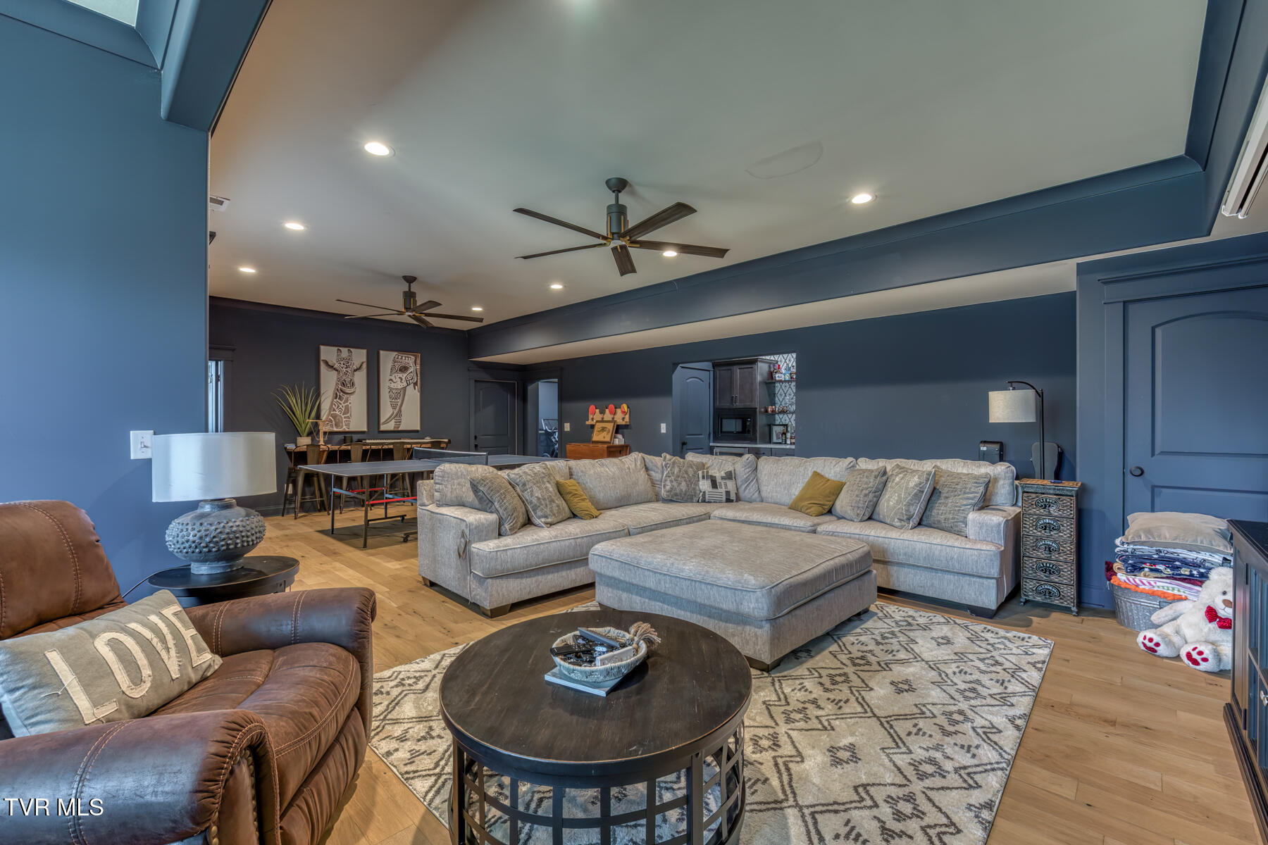 Johnson City, Tennessee 37601, United States, 5 Bedrooms Bedrooms, ,5 BathroomsBathrooms,Residential,Active,228949