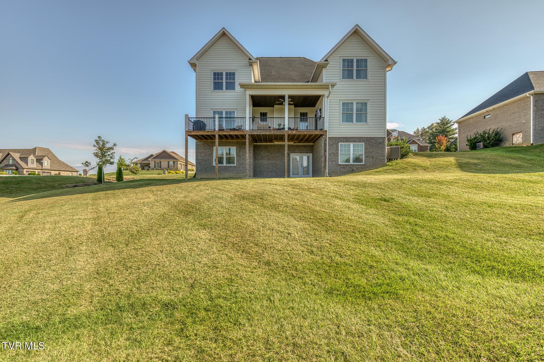 Johnson City, Tennessee 37601, United States, 5 Bedrooms Bedrooms, ,5 BathroomsBathrooms,Residential,Active,228949