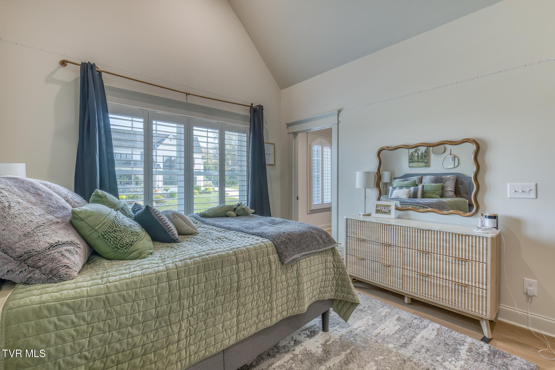 Johnson City, Tennessee 37601, United States, 5 Bedrooms Bedrooms, ,5 BathroomsBathrooms,Residential,Active,228949