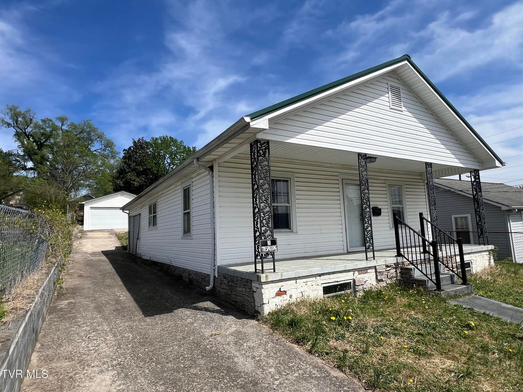 Photo of 907 Riverside Avenue, Kingsport, TN 37660 (MLS # 9993462)