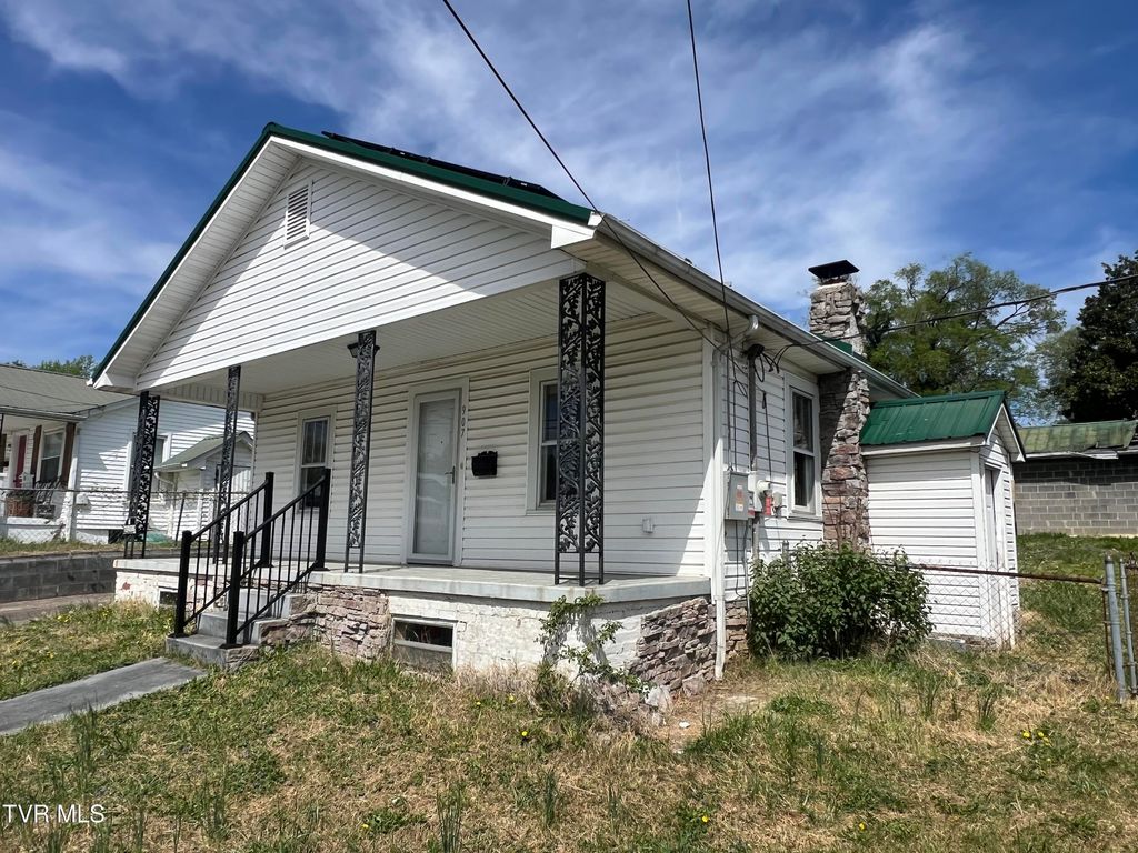 Photo of 907 Riverside Avenue, Kingsport, TN 37660 (MLS # 9993462)