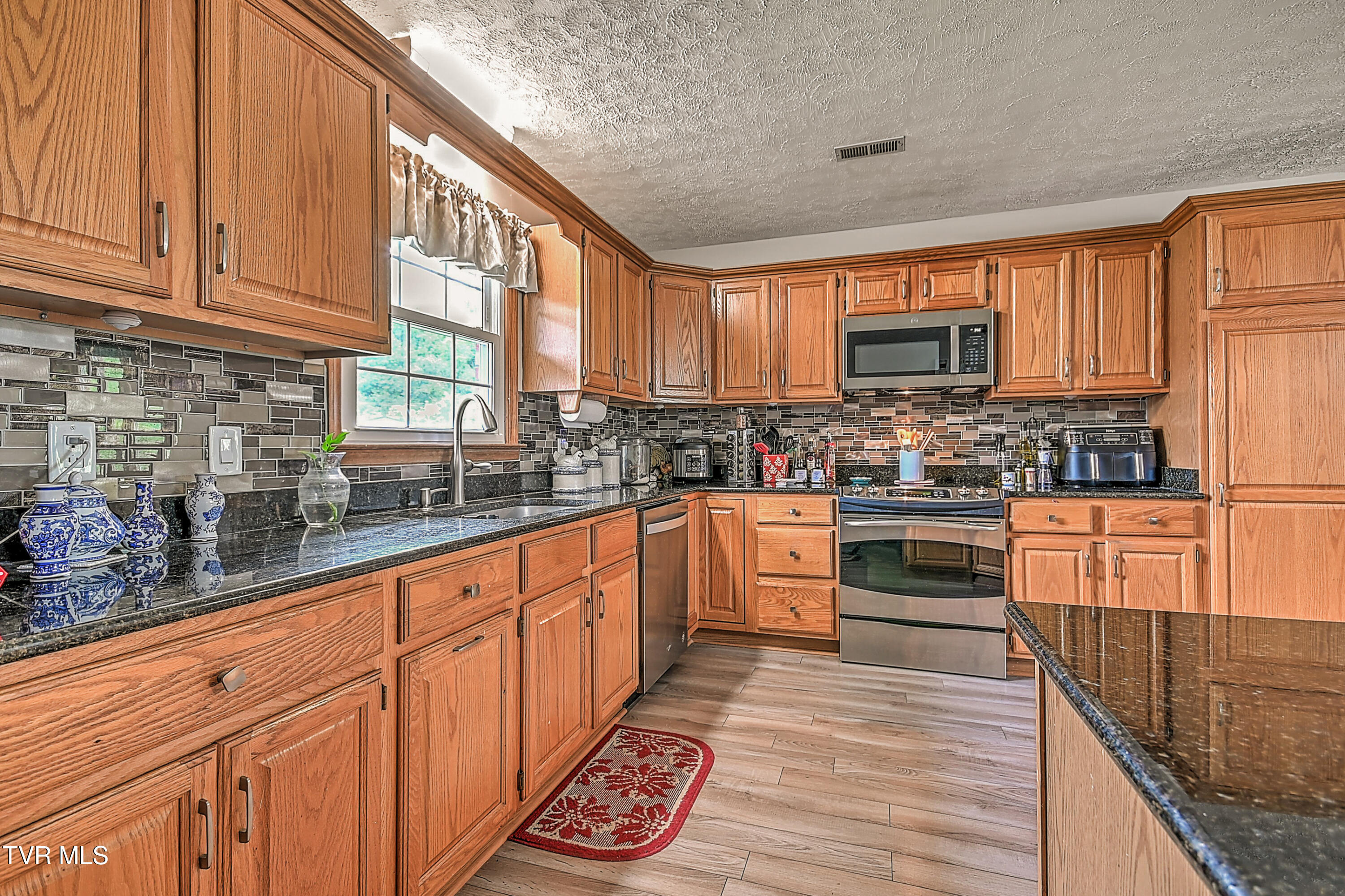 205 Live Oak Drive, Kingsport, Tennessee image 16