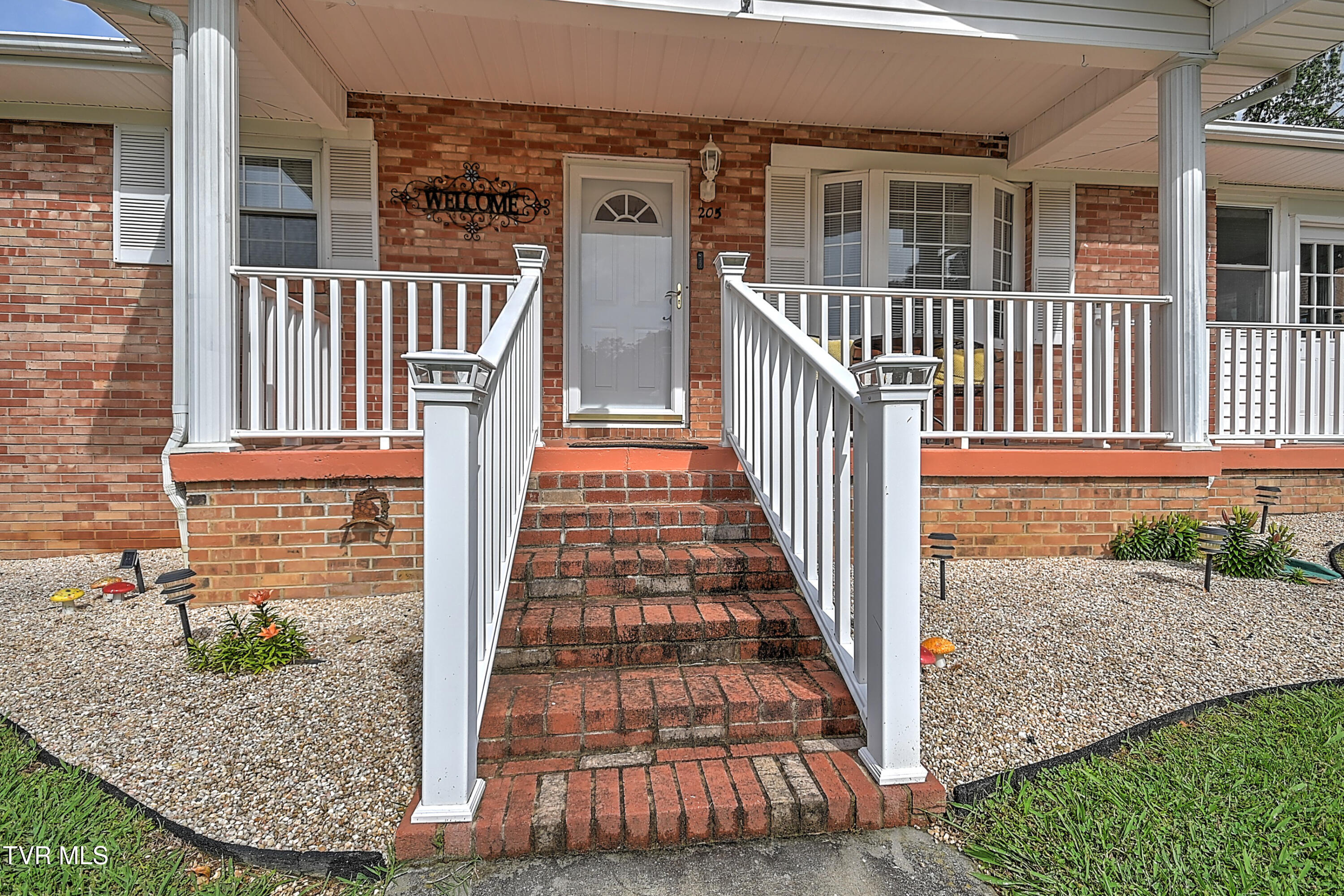 205 Live Oak Drive, Kingsport, Tennessee image 6