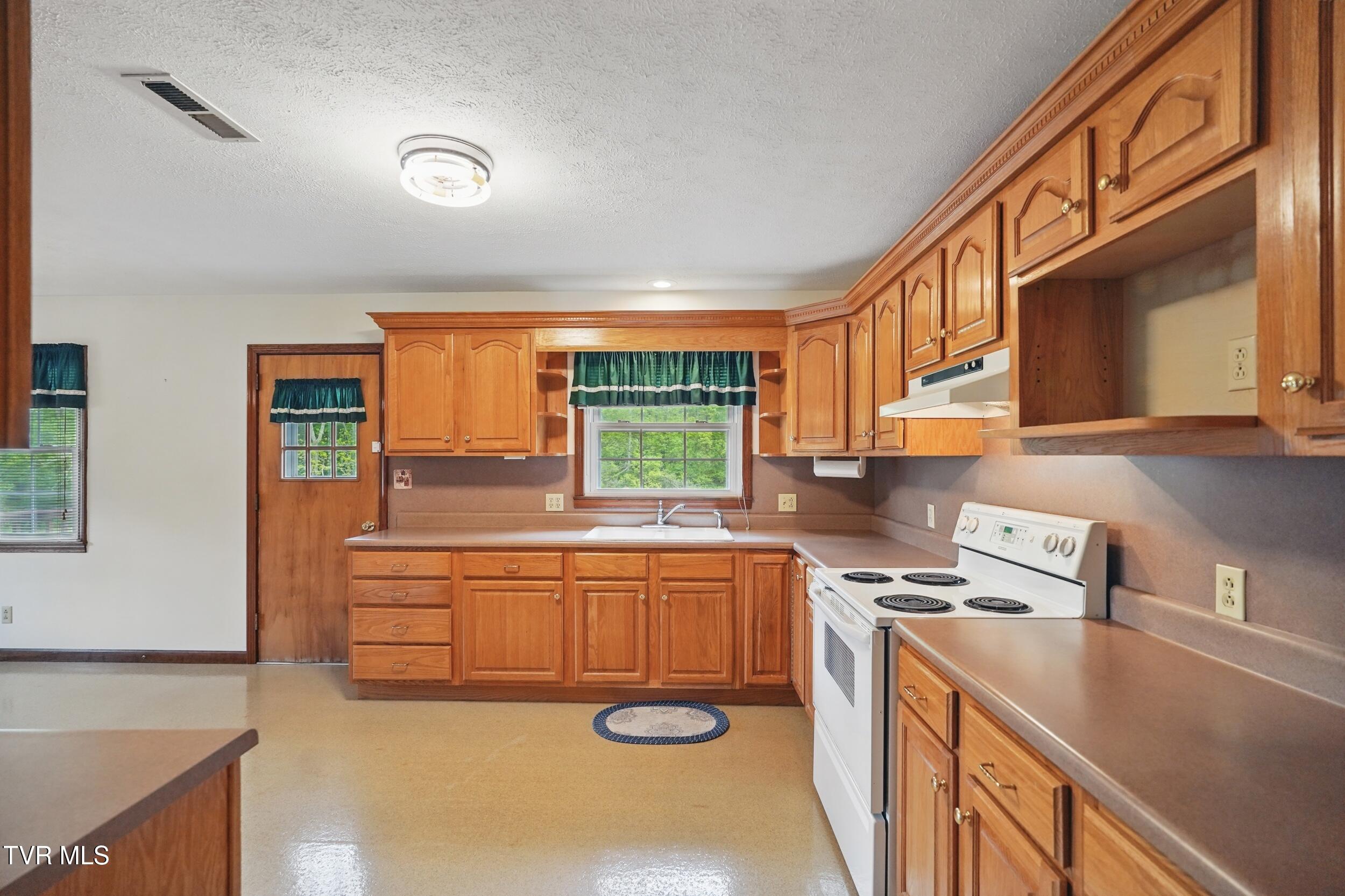 2153 Daniel Boone Road, Gate City, Virginia image 10