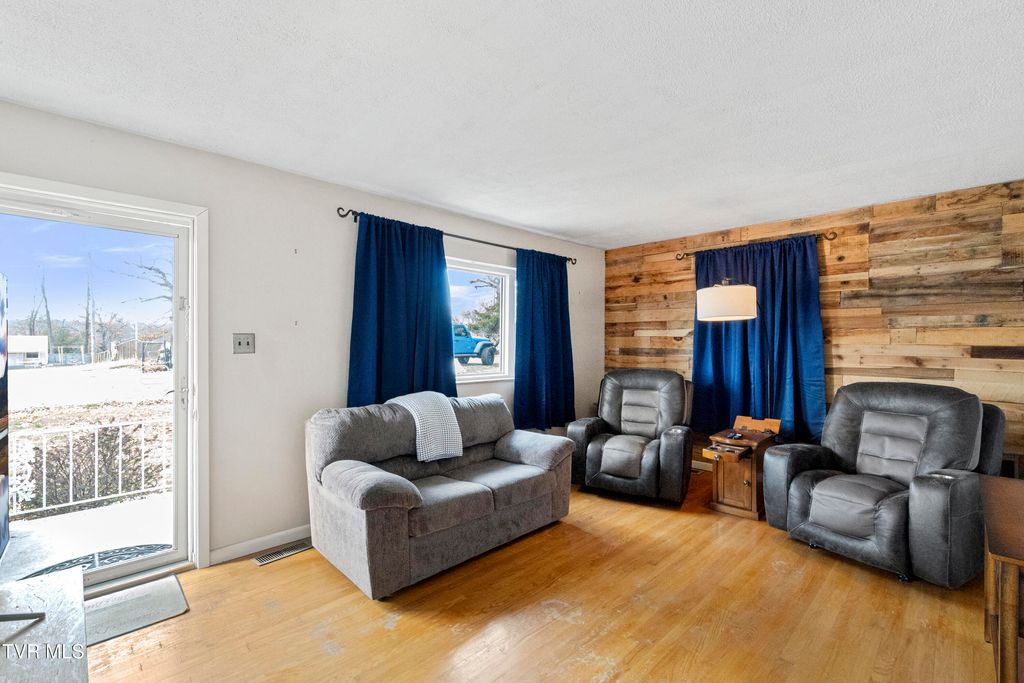 Photo of 616 Haun Drive, Morristown, TN 37814 (MLS # 9989726)