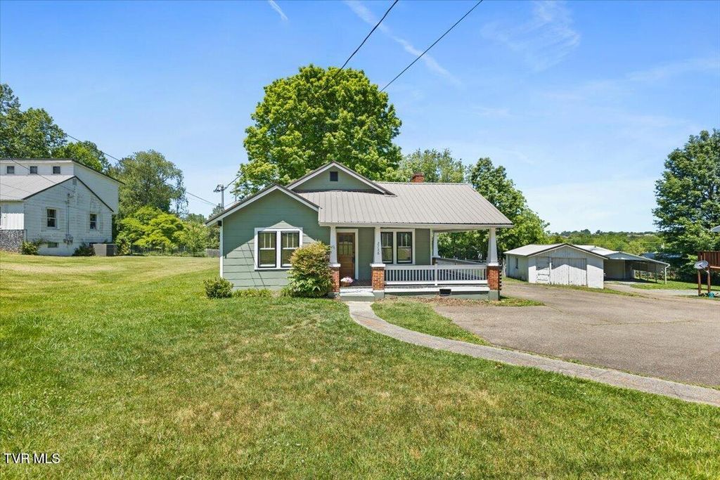 Photo of 2736 Walnut Street, Johnson City, TN 37604 (MLS # 9995530)