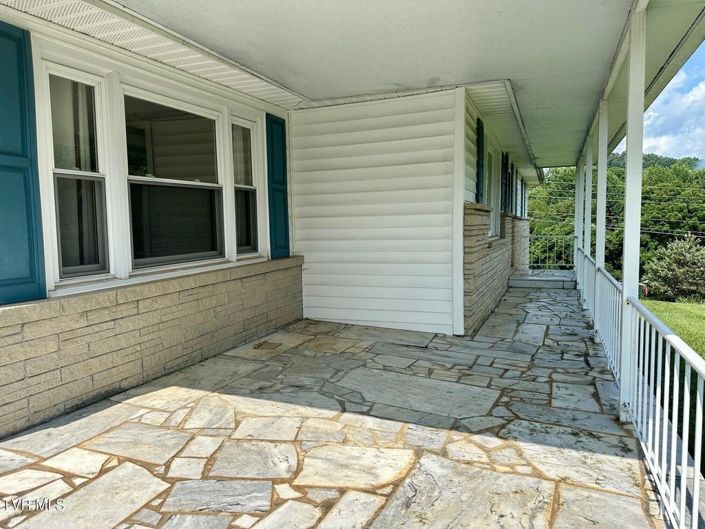 Photo of 5454 Brooks Way, Bristol, VA 24202 (MLS # 9983686)