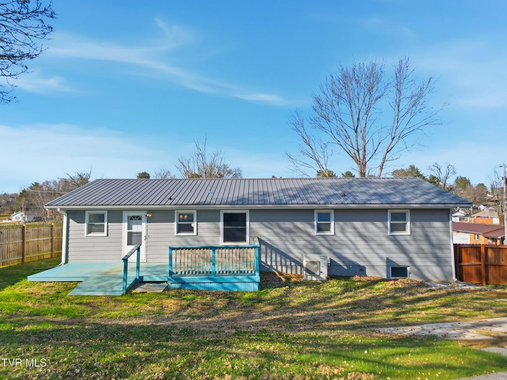 Photo of 501 Paul Street, Greeneville, TN 37743 (MLS # 9989918)