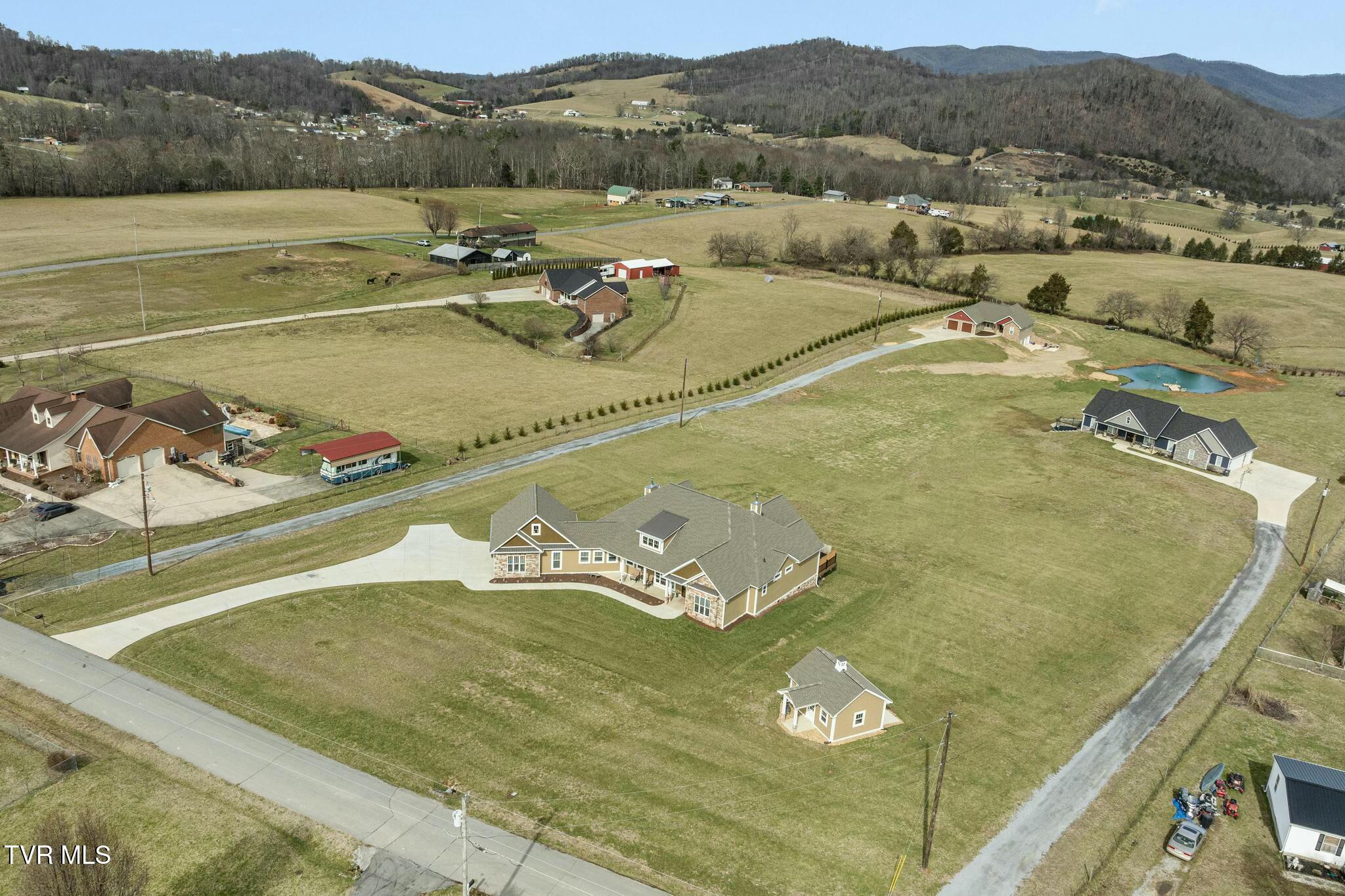 132 Hamilton Rd Road, Elizabethton, Tennessee image 9