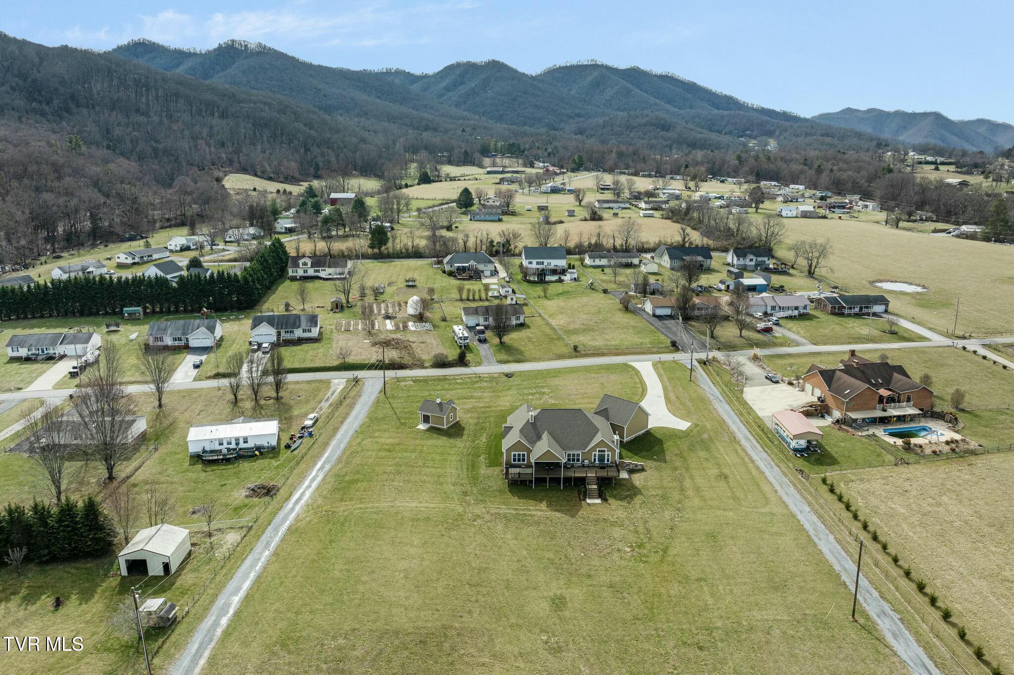 132 Hamilton Rd Road, Elizabethton, Tennessee image 13