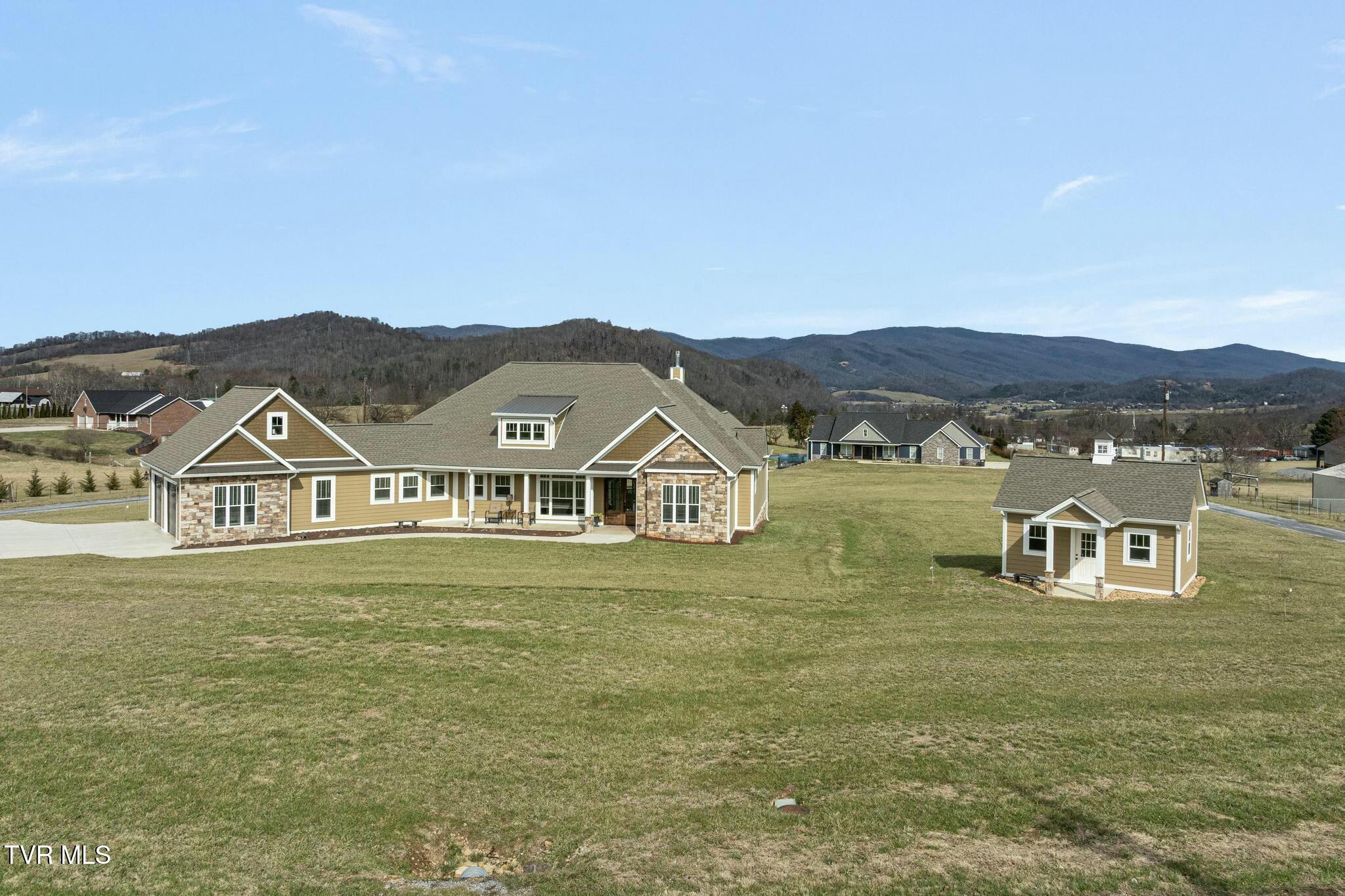 132 Hamilton Rd Road, Elizabethton, Tennessee image 2