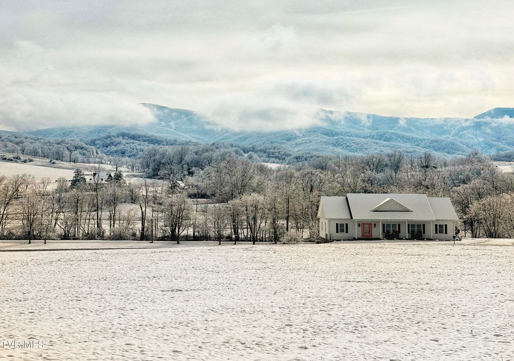 Photo of 182 St Johns Way, Chilhowie, VA 24319 (MLS # 9985988)