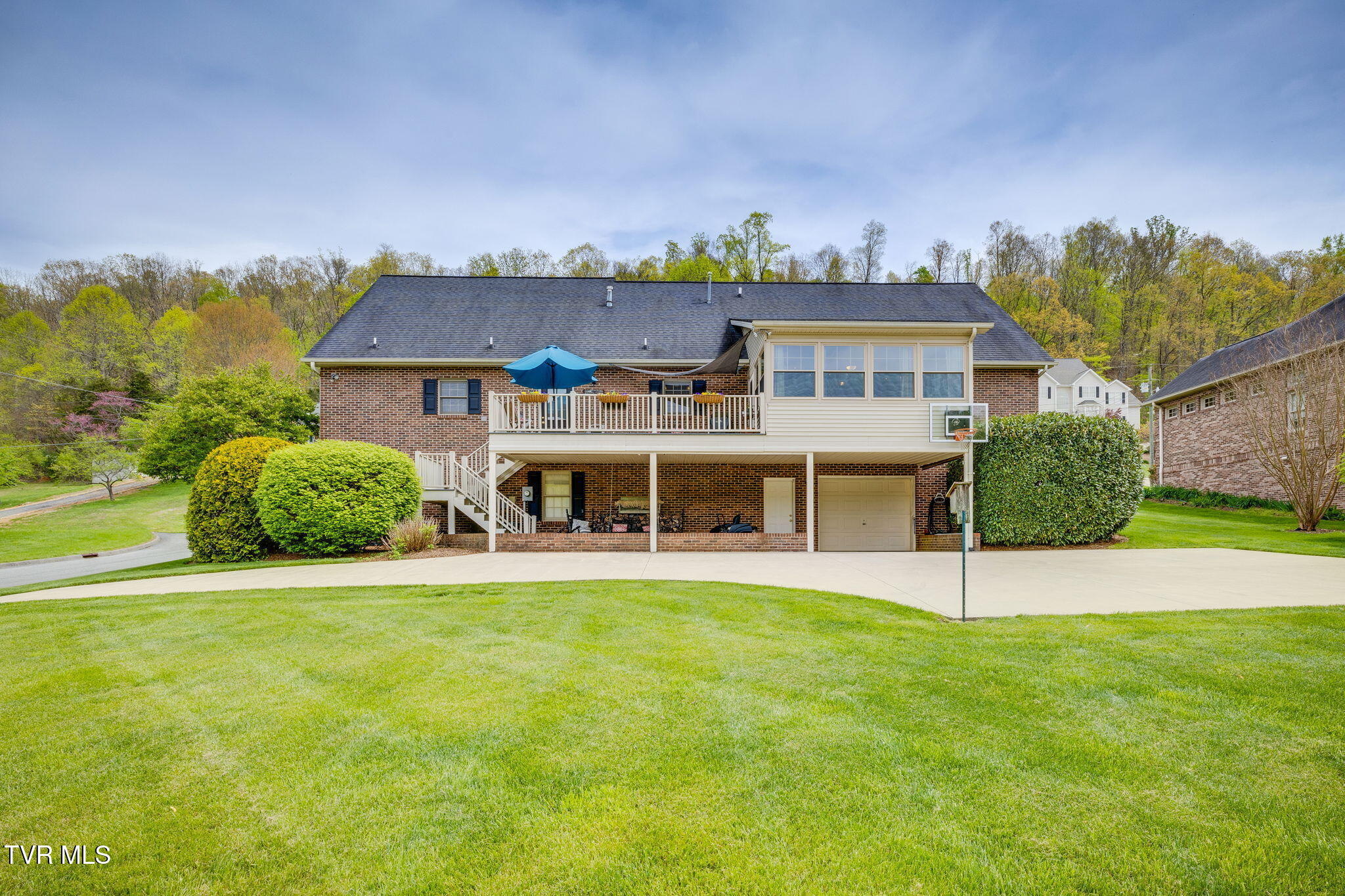 220 Regency Drive, Kingsport, Tennessee image 5