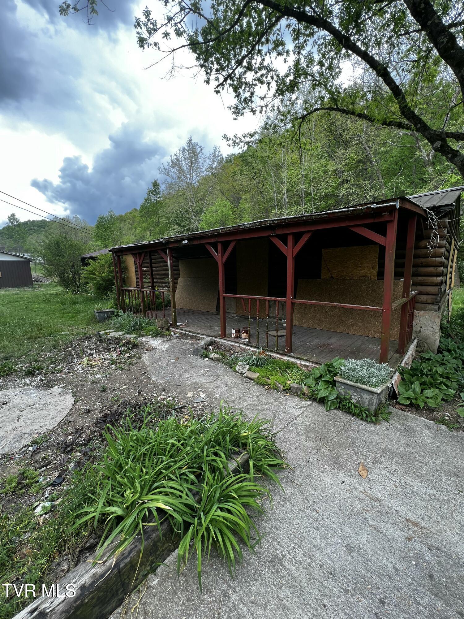 628 Cash Hollow Road, Johnson City, Tennessee image 2