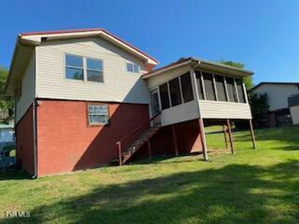 Photo of 102 Jones Circle, Erwin, TN 37650 (MLS # 9996164)