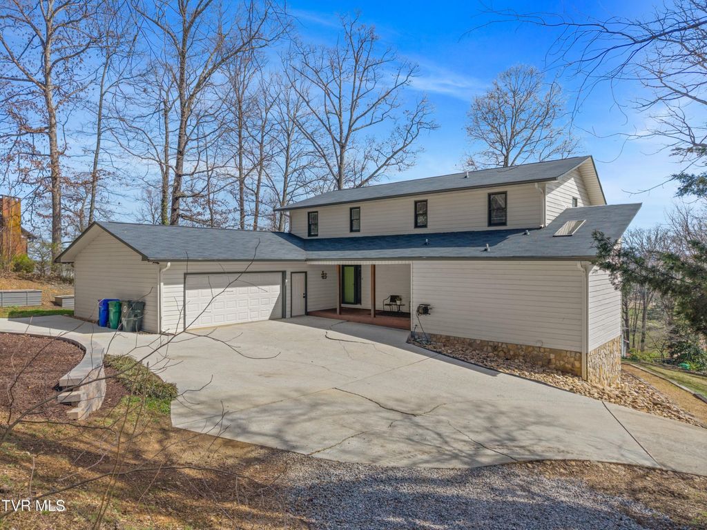 Photo of 1325 Doyal Drive, Morristown, TN 37814 (MLS # 9992539)