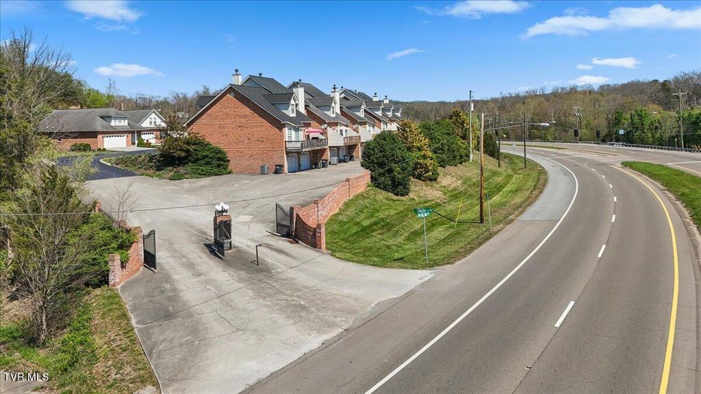 Photo of 2503 Cloister Lane, Kingsport, TN 37660 (MLS # 9993570)