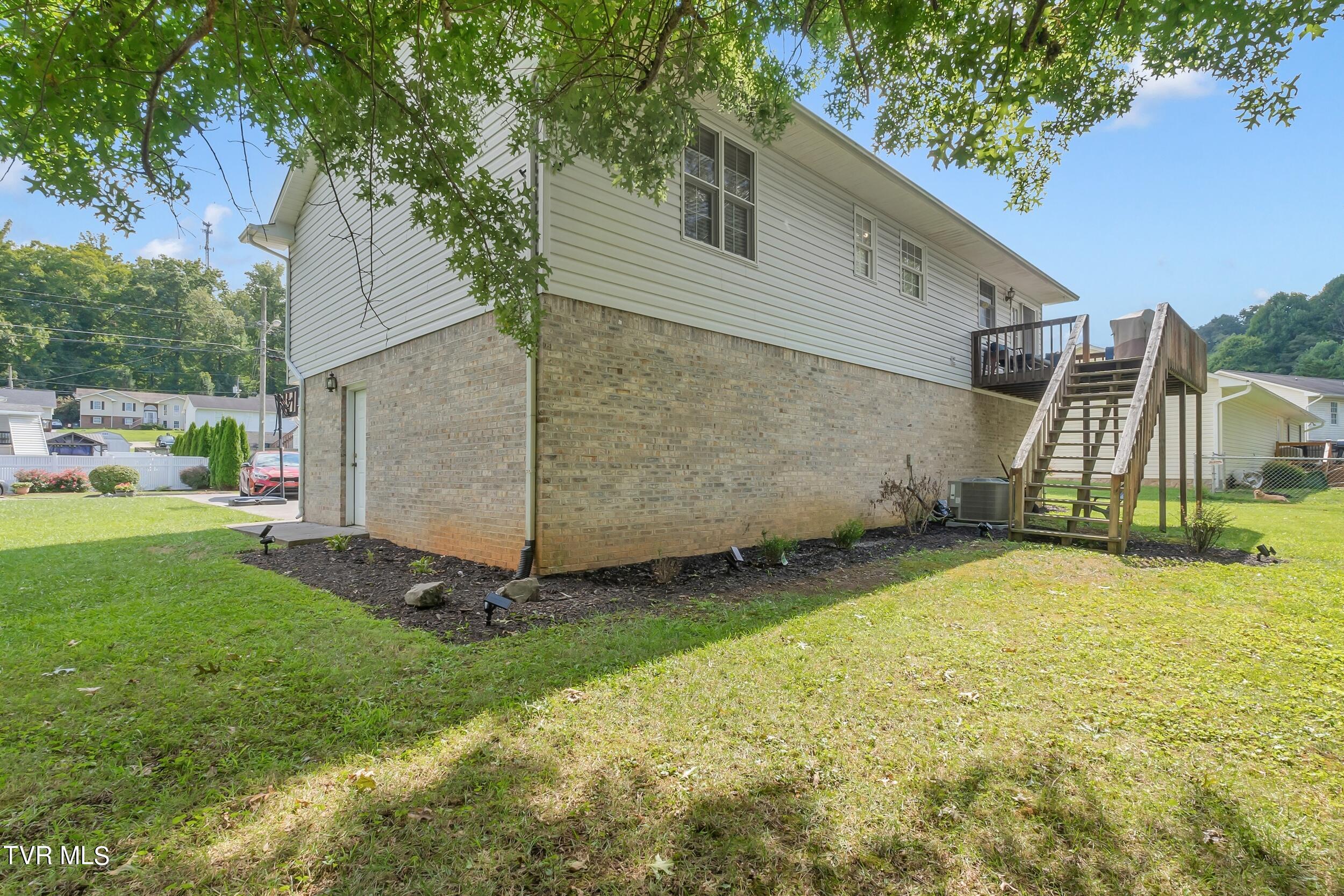 219 Grandview Street, Mount Carmel, Tennessee image 28
