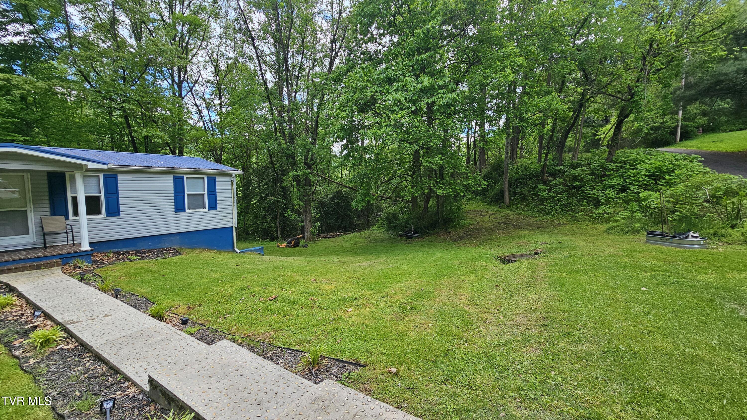 824 Buckner Avenue, Big Stone Gap, Virginia image 2