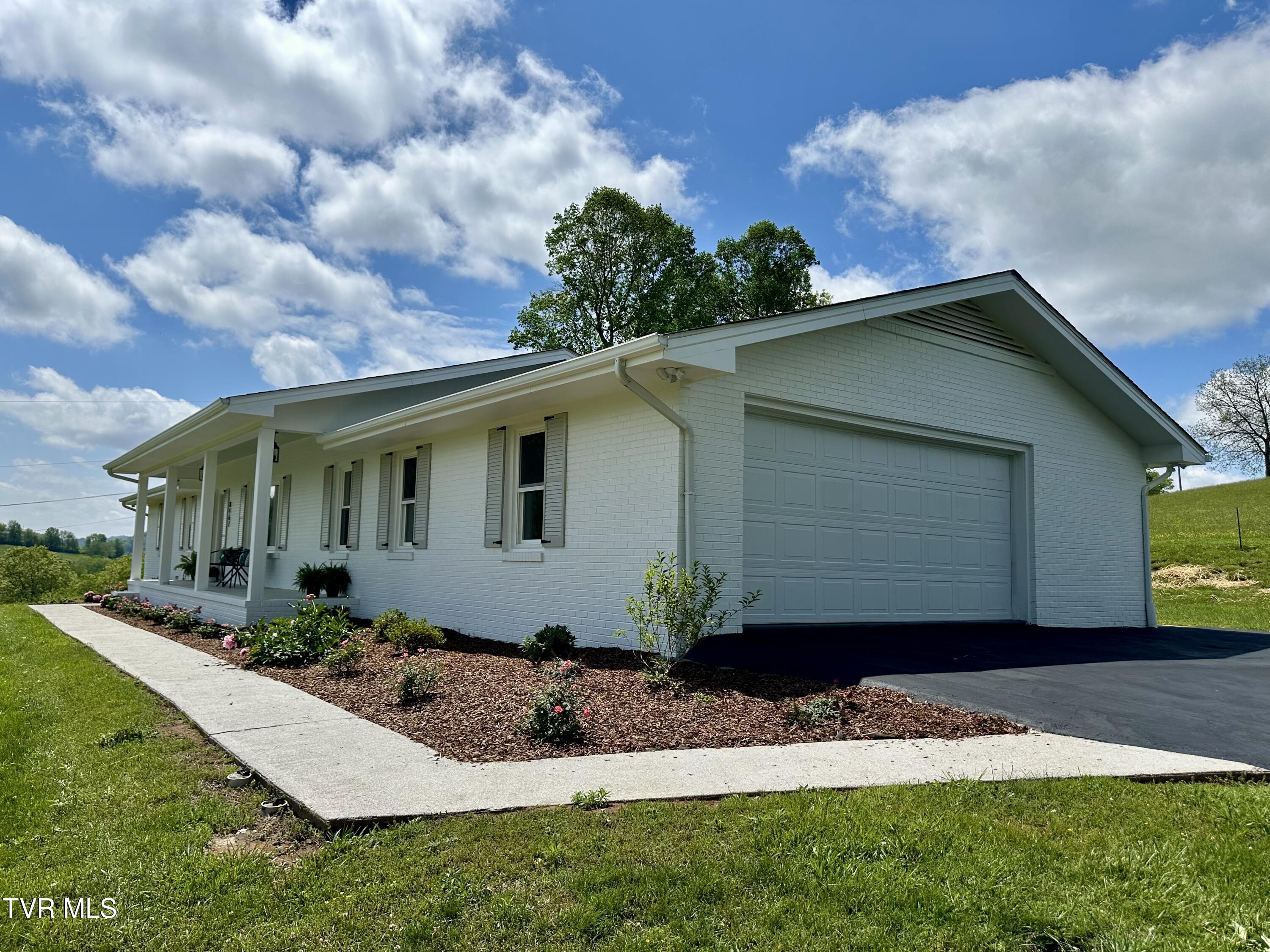 8467 Rich Valley Road, Bristol, Virginia image 1